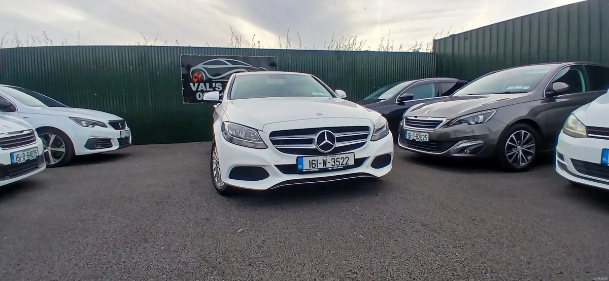16 Mercedes-Benz C-Class Low Mileage 120.000 ml - Image 1