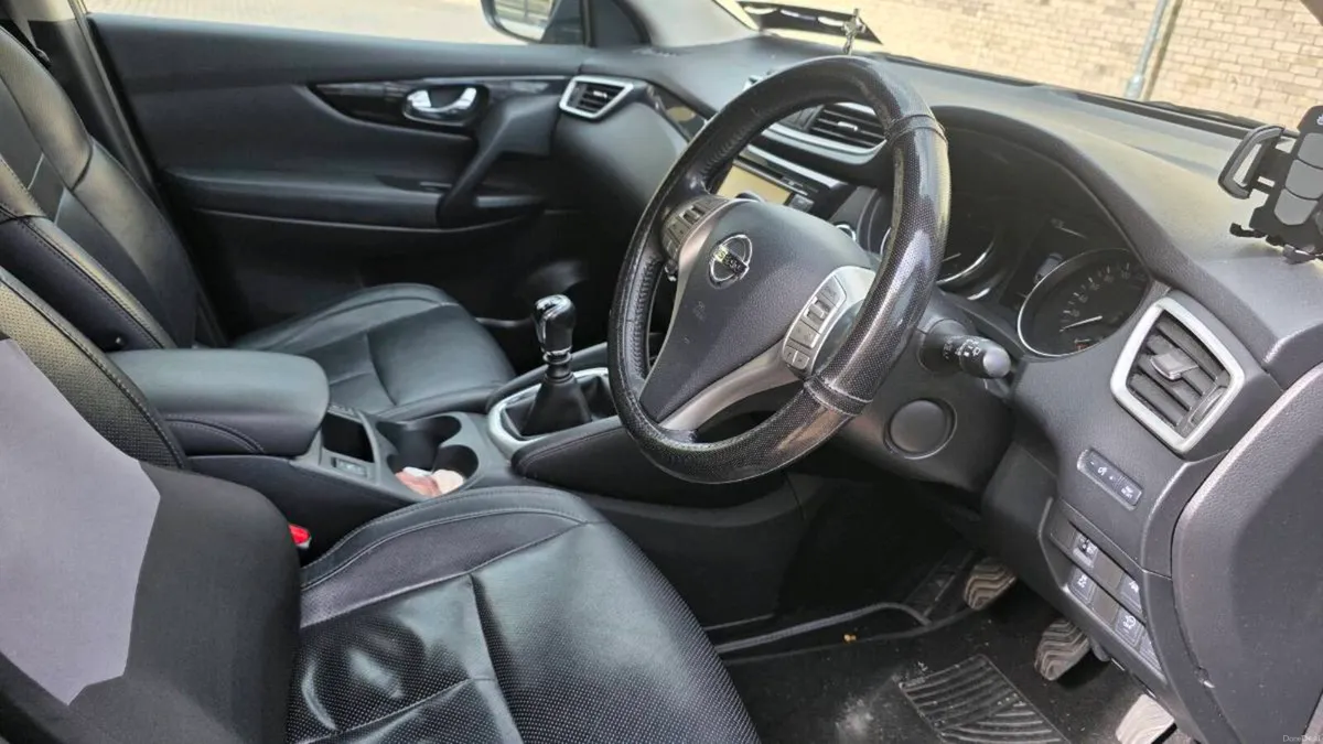 Nissan qashqai 1.5L  Diesel,  Brown - Image 5