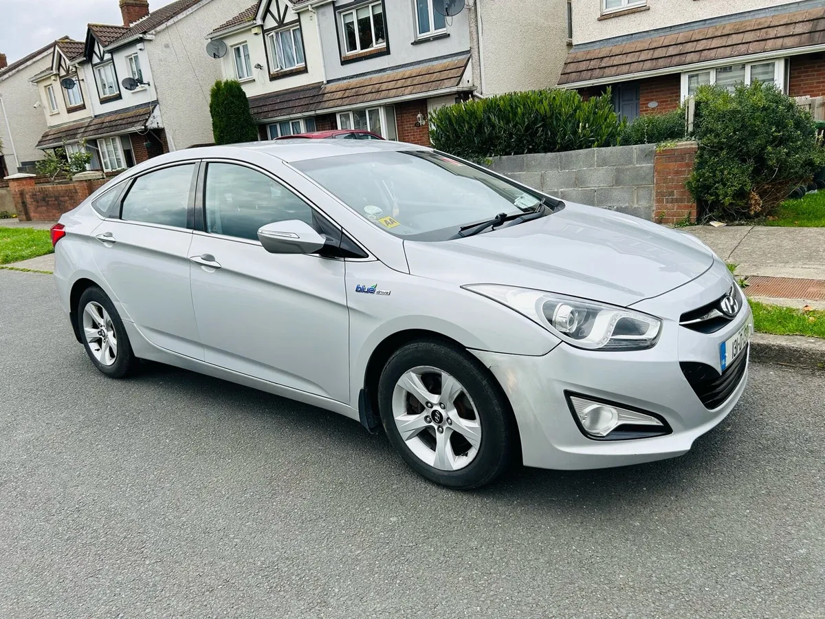 Car - Image 4