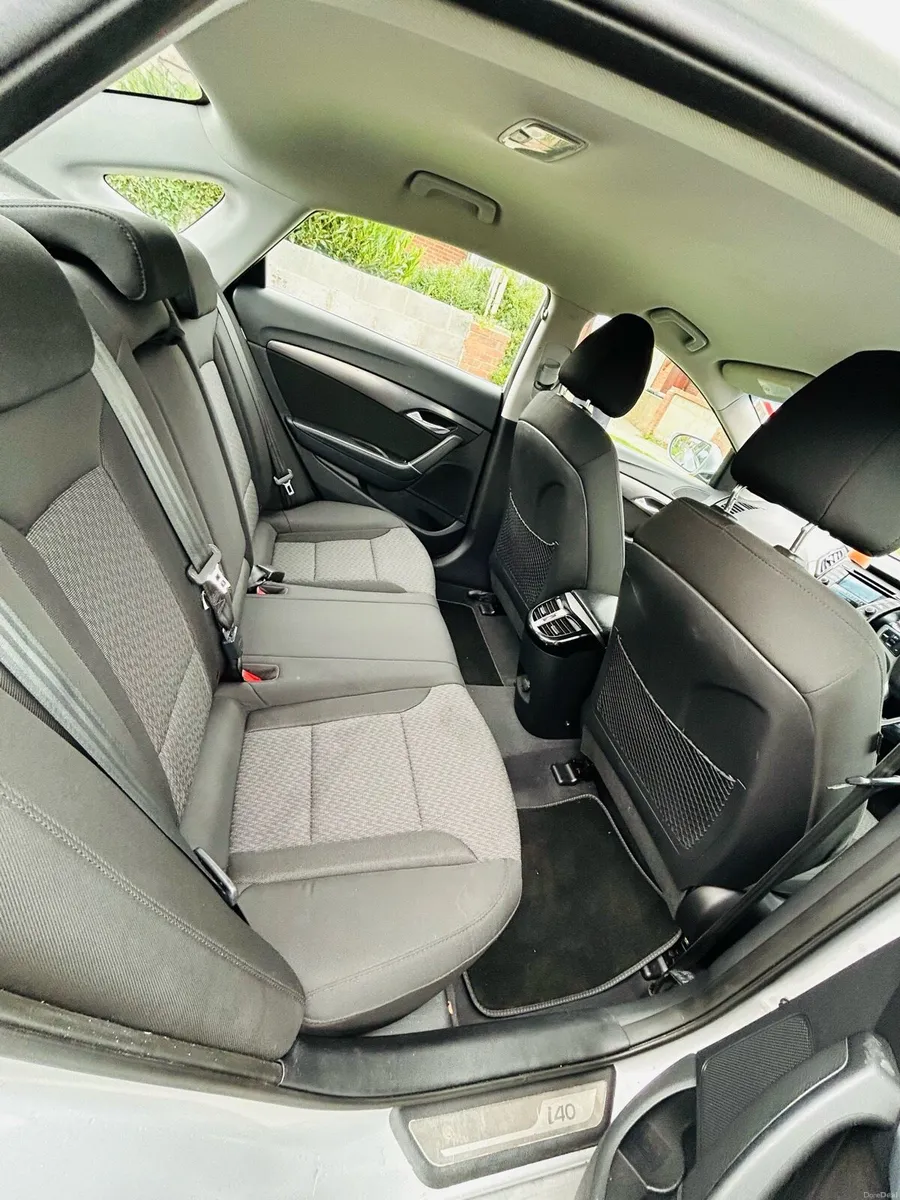 Car - Image 6