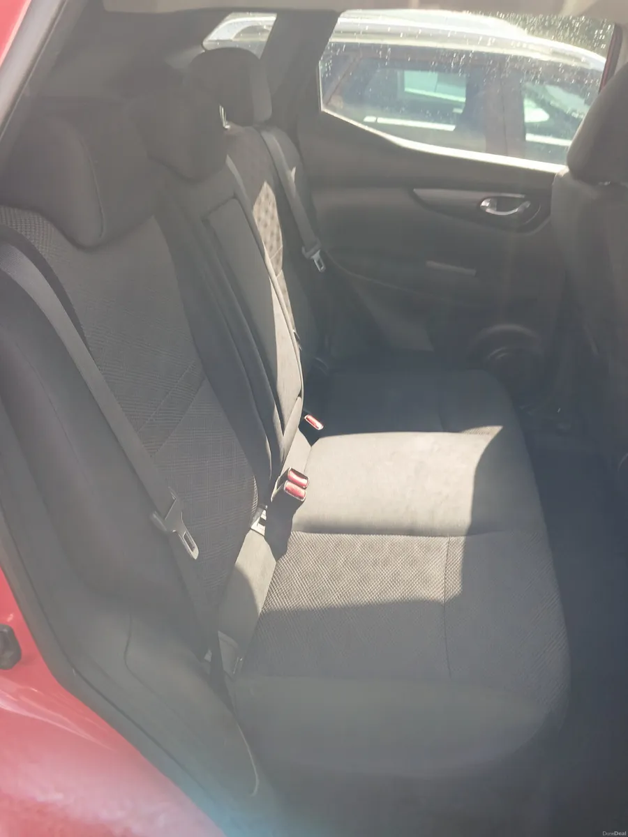 Nissan Qashqai 2016 mint condition diesel - Image 5