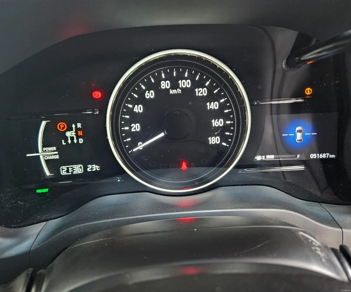 2021 Honda Vezel 1.5 Hybrid Auto,51K K.M,CarPlay - Image 6