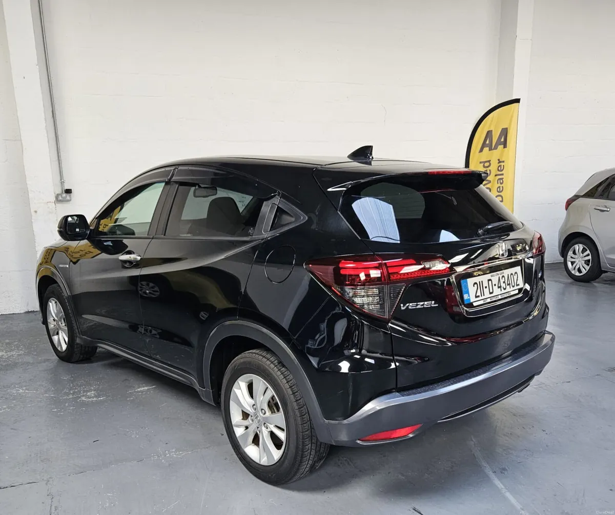 2021 Honda Vezel 1.5 Hybrid Auto,51K K.M,CarPlay - Image 4