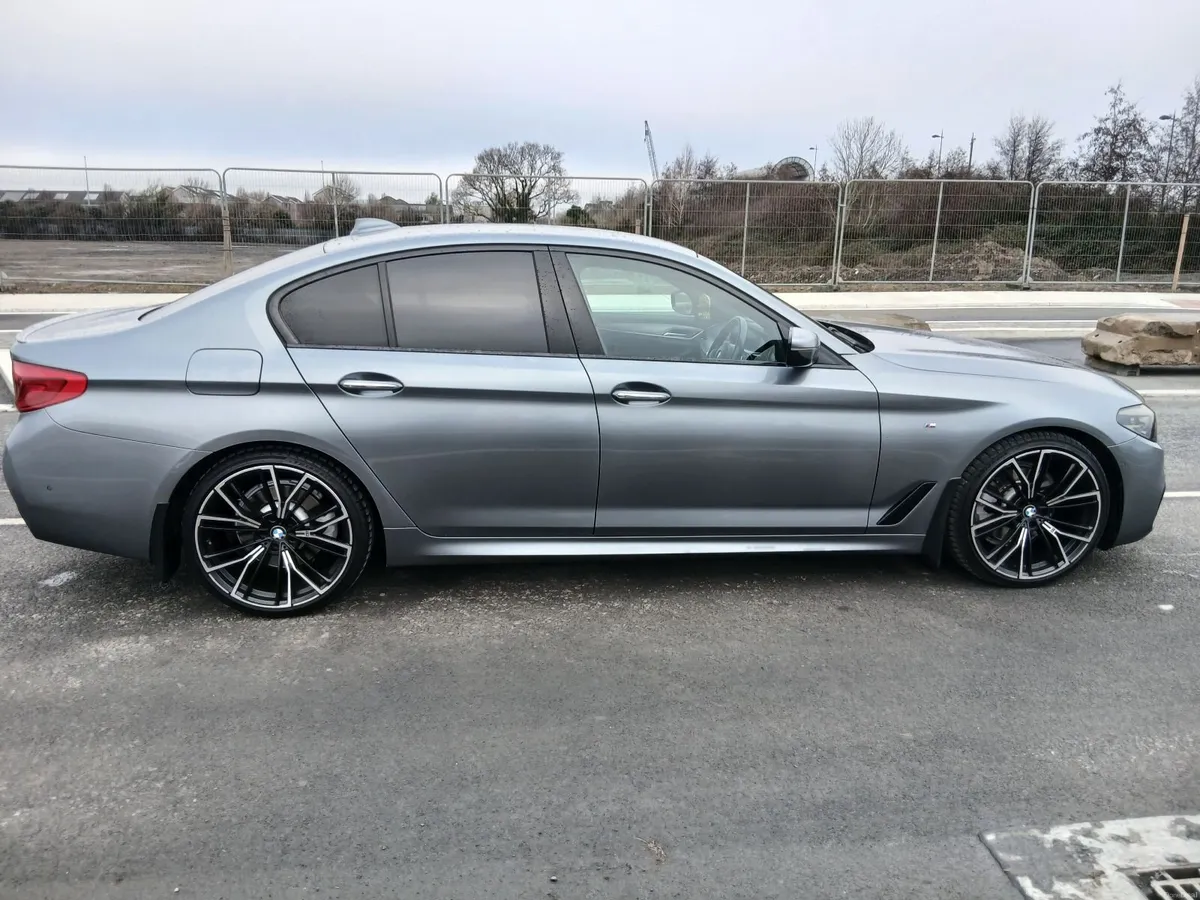 BMW 5-Series 2018 - Image 5