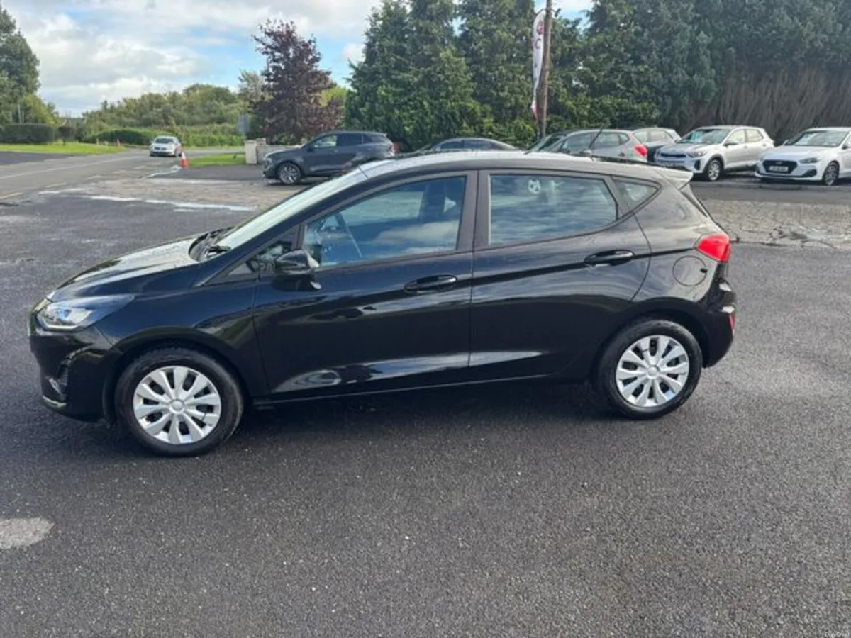 Ford Fiesta Trend Connected 1.1 075 M5 - Image 5