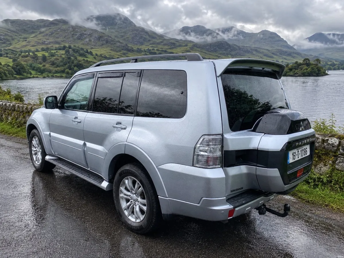 ⭐️Mitsubishi Pajero LWB Crewcab Mint Condition ⭐️ - Image 3