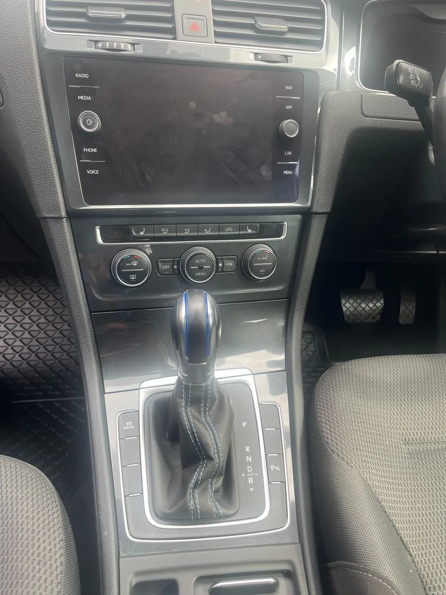 Volkswagen Golf 2020 Electric Model - Image 5