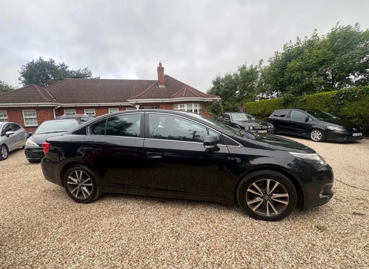 Toyota Avensis 2013 2.0 litre diesel - Image 3