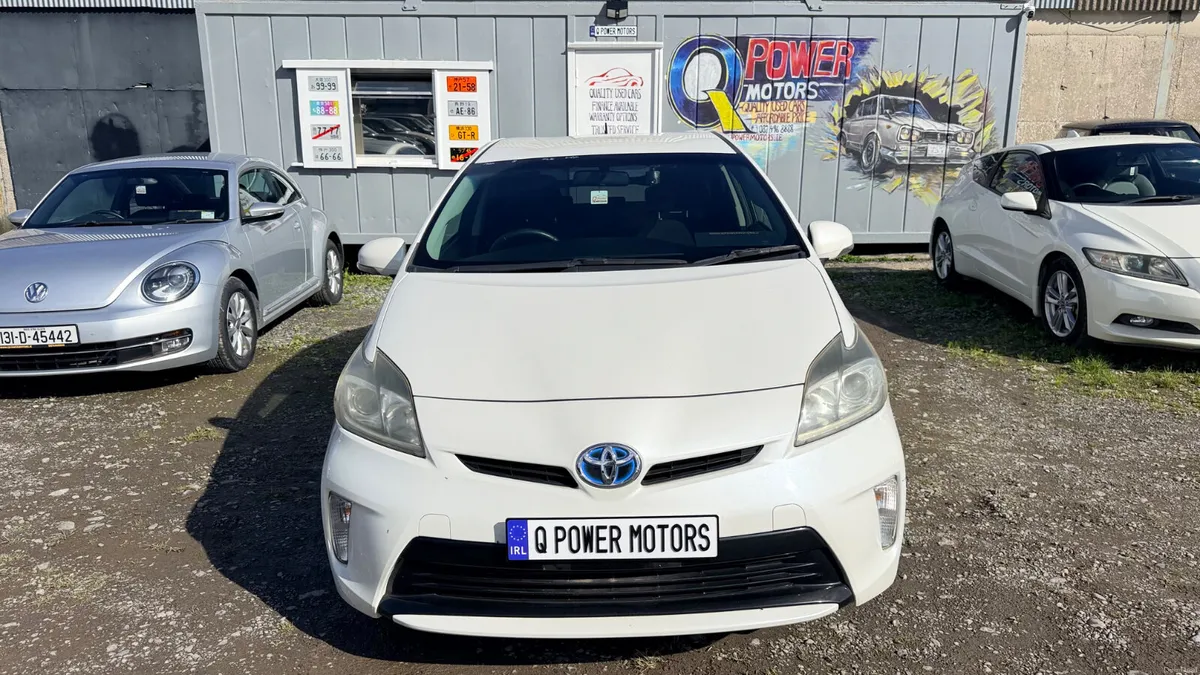 2014 Toyota Prius Hybrid - Image 3