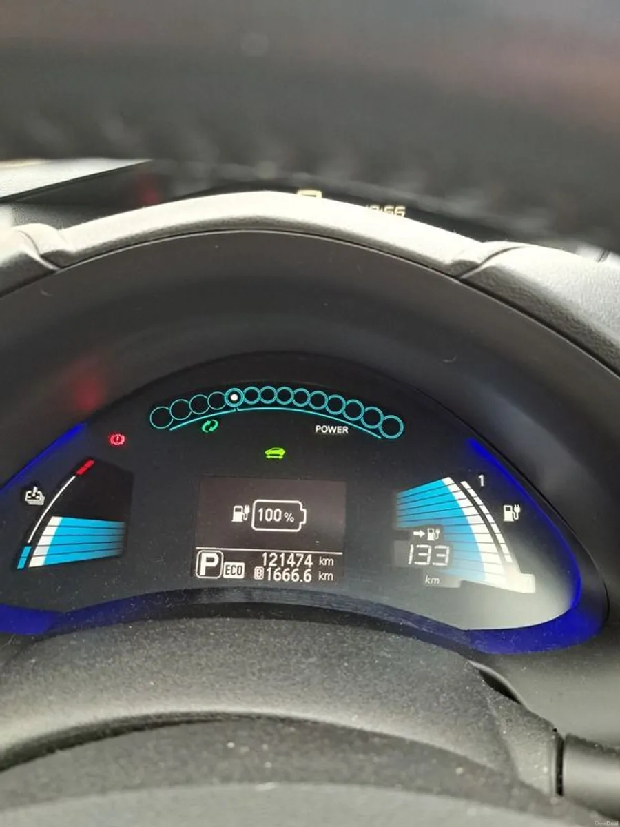 2015 Nissan Leaf - Image 3
