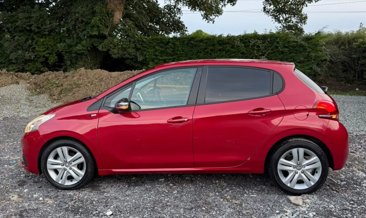 Peugeot 208  2016  1.2 PureTech - Image 5