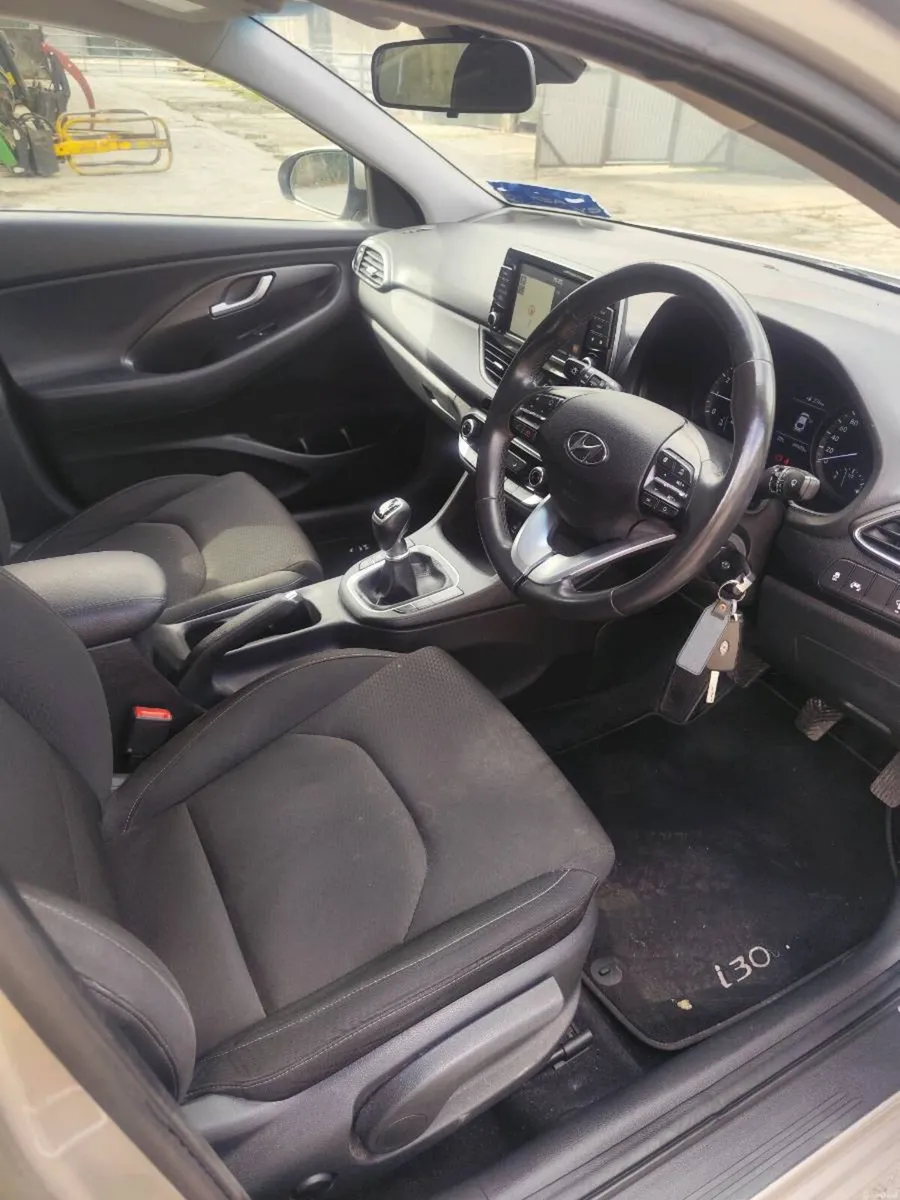 Hyundai i30 Fastback - Image 6