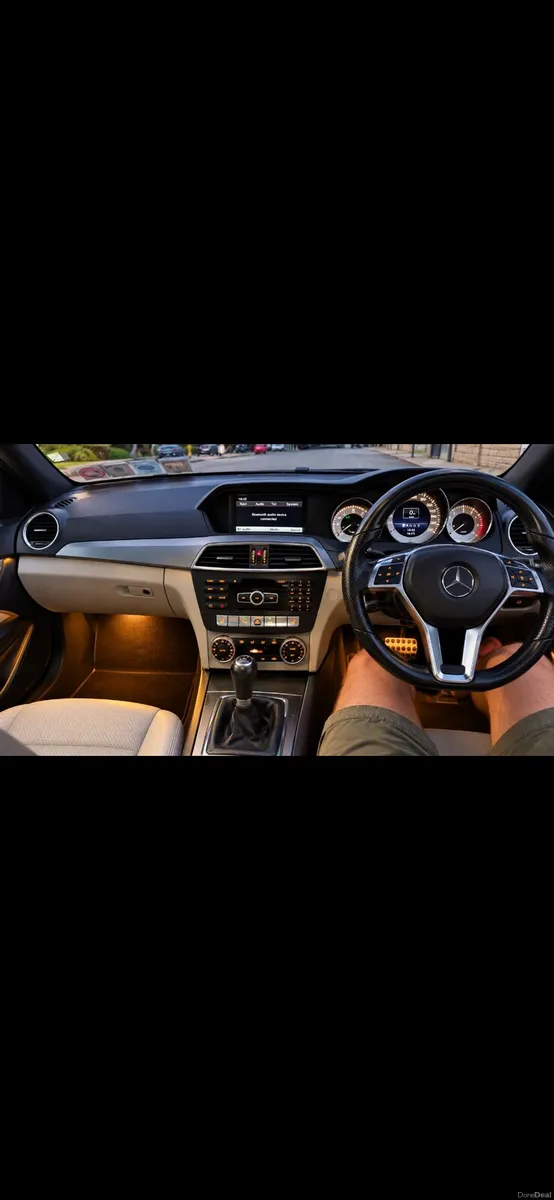Car - Image 3
