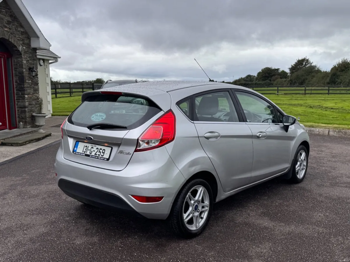 Ford Fiesta TITANIUM 1.25 60PS M5 4 MCA 4DR - Image 5