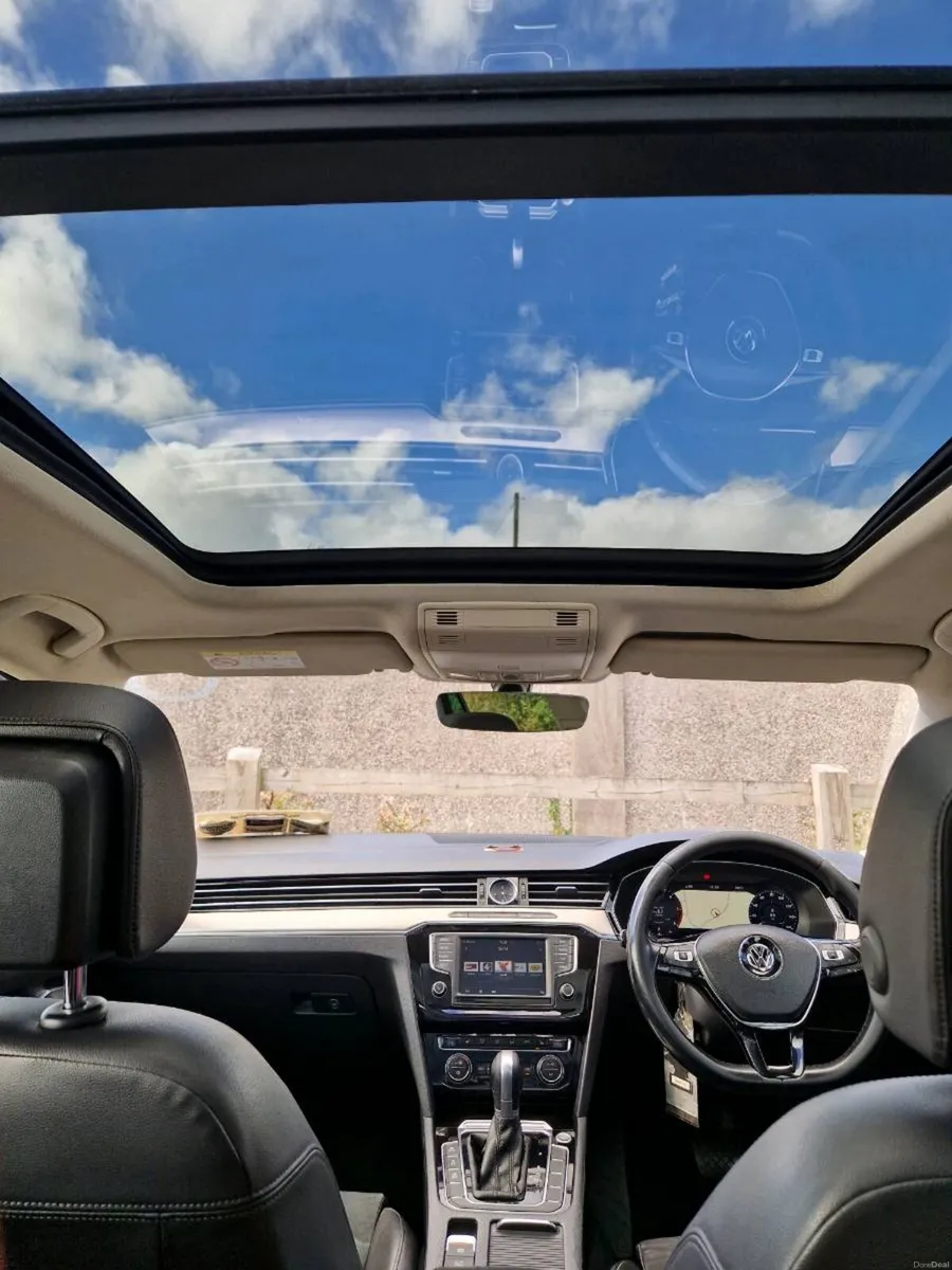Car - Image 3