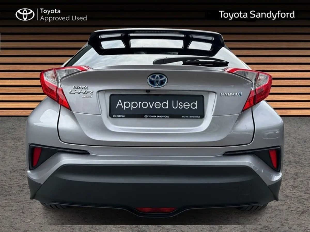 Toyota C-HR HYBRID SPORT // REAR CAMERA // BLUETOO - Image 4