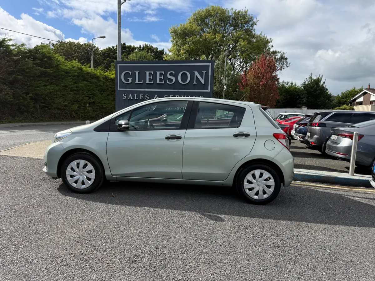 12 Toyota Yaris 1.0 Petrol 5dr- NCT 4-27. Tax 4-27 - Image 2