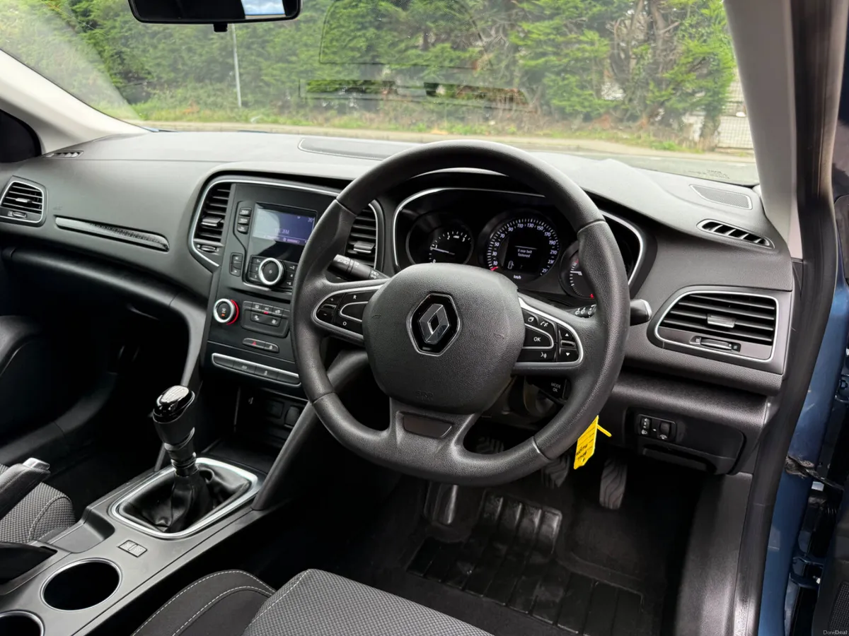 182 Renault Megane 1.5 Diesel. Low Mileage - Image 5