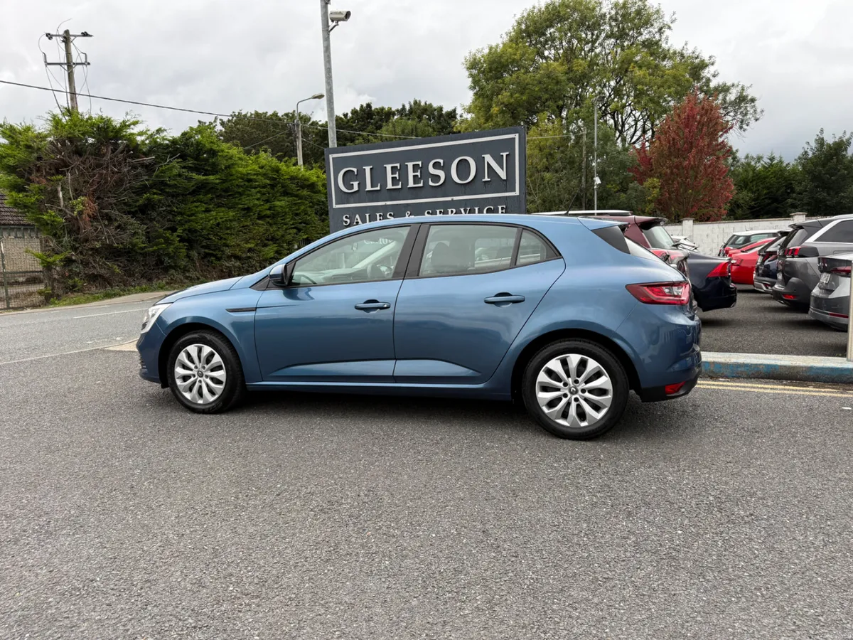182 Renault Megane 1.5 Diesel. Low Mileage - Image 2