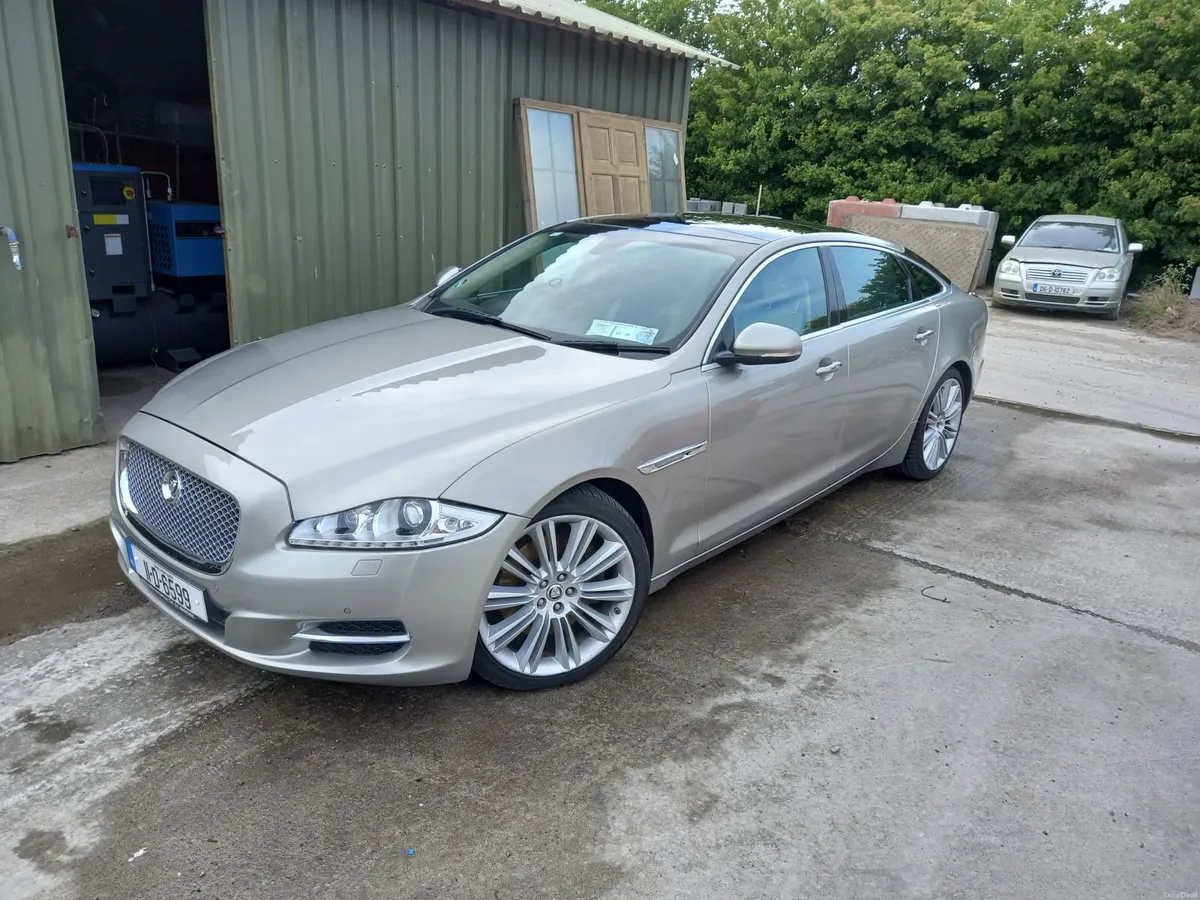 Jaguar XJ 2011 - Image 2