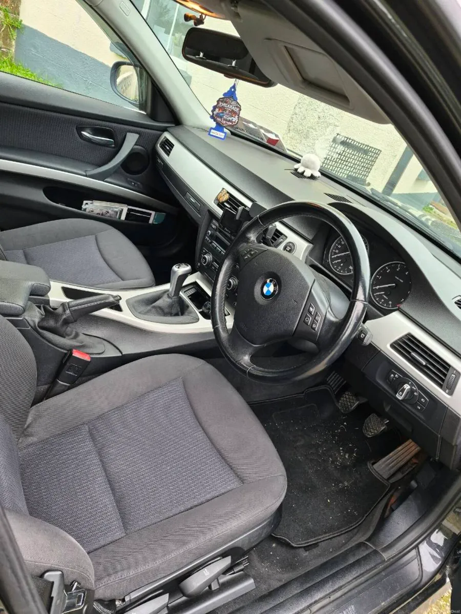 BMW 320i E91 Estate - Image 6