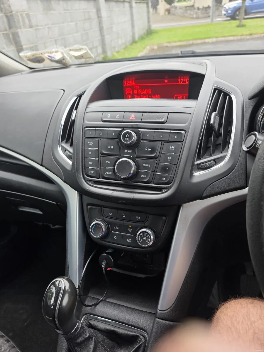 2012 Opel Zafira – Reliable 7-Seater Family Car - Image 5