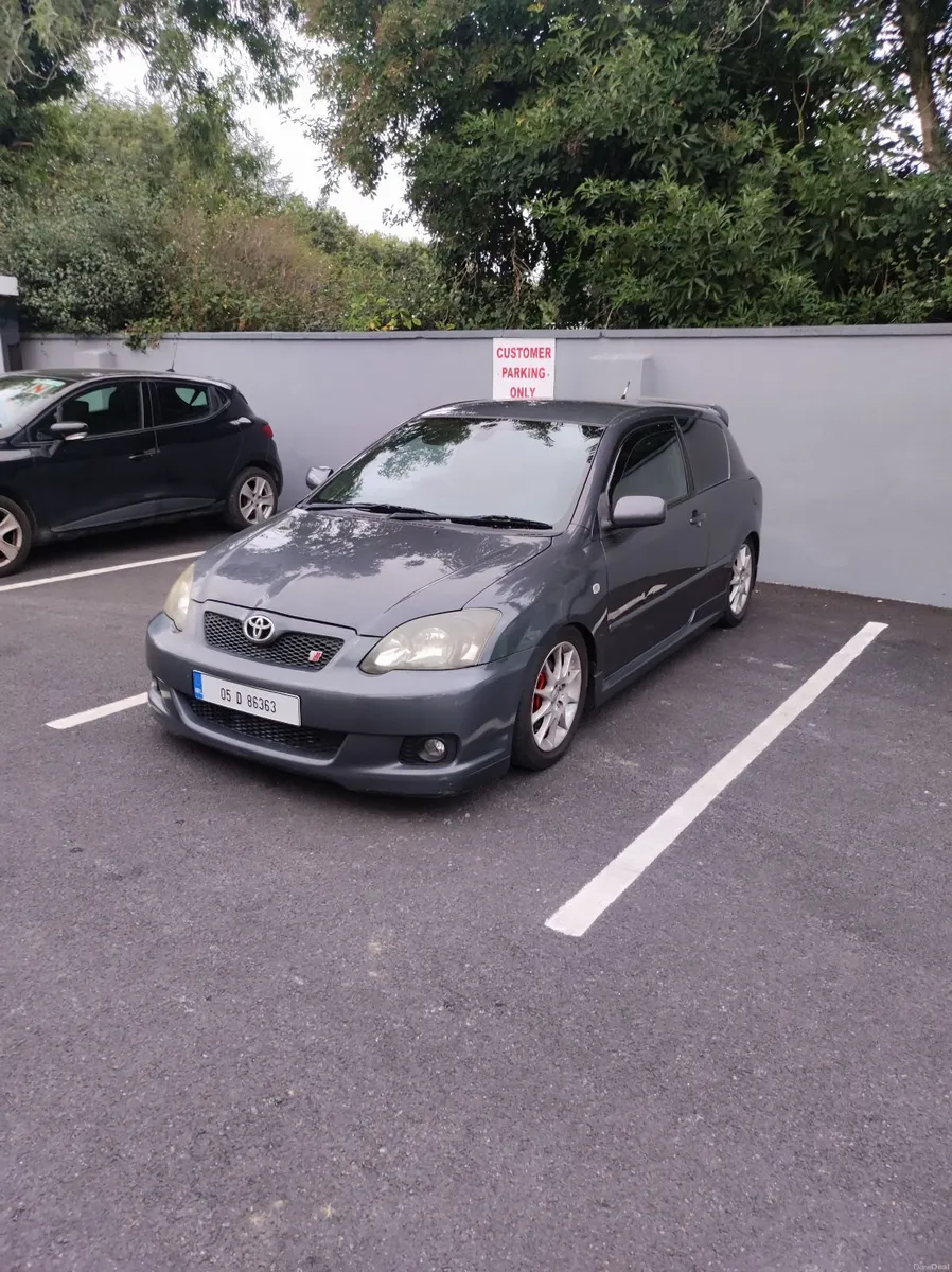 Toyota Corolla 2005 - Image 1