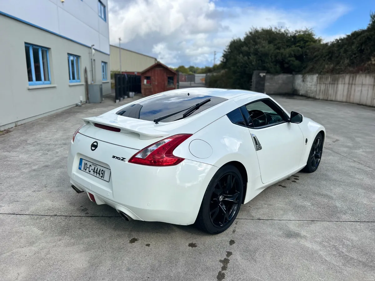 Nissan 370Z 2010 - Image 3