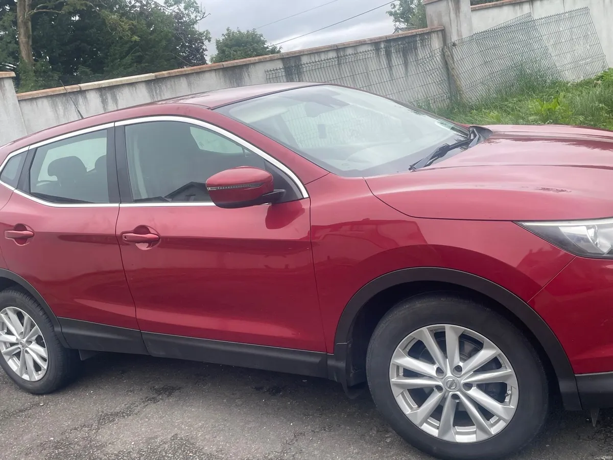 Nissan Qashqai 2015 - Image 2