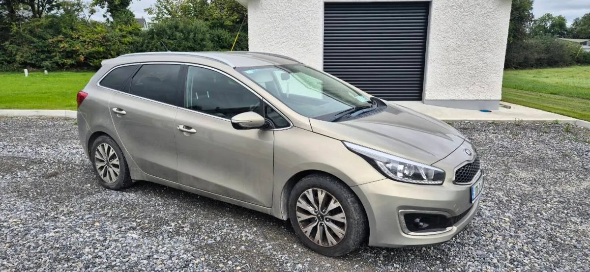 Kia Ceed Estate - Image 2