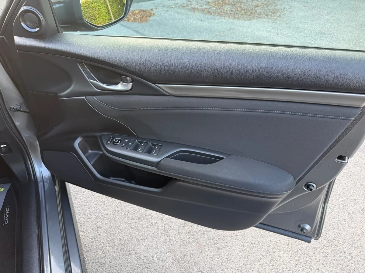 Honda Civic - Image 5