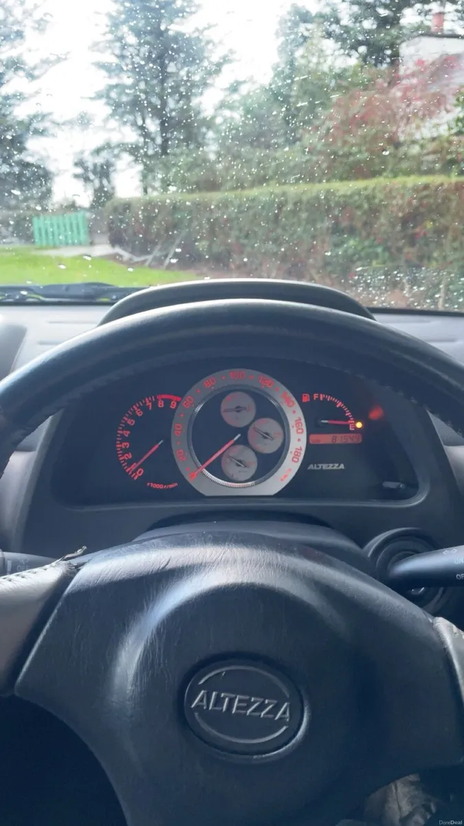 Toyota altezza - Image 4