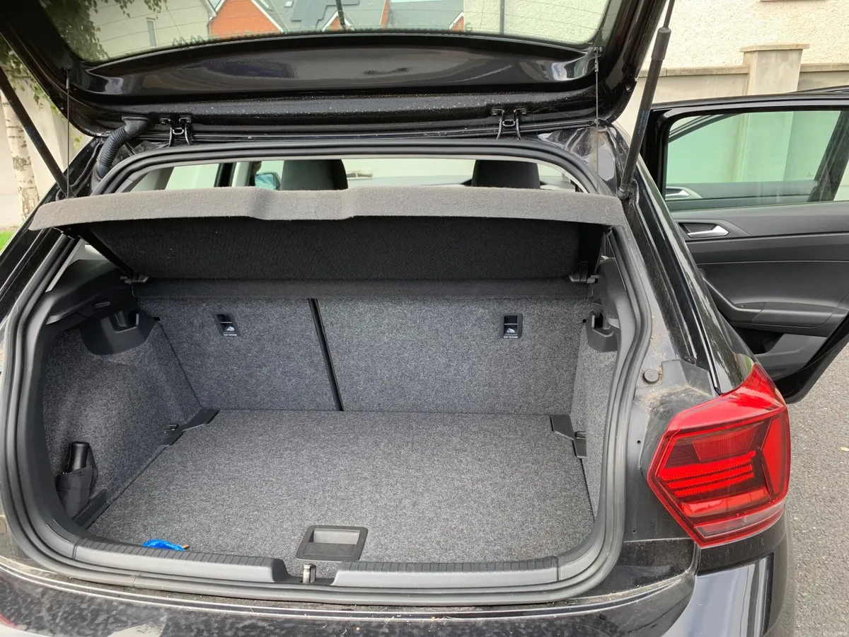 Volkswagen Polo 2018 - Image 2