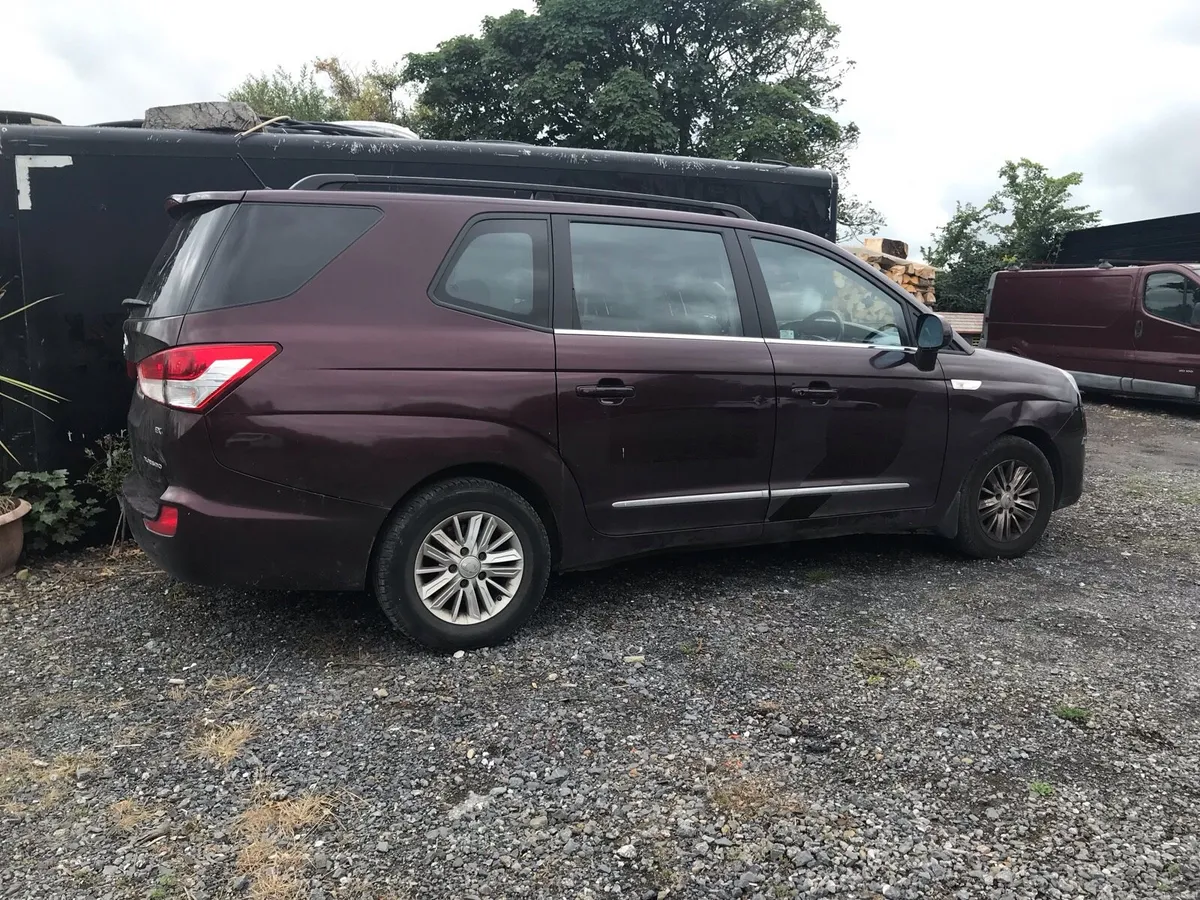 2016 Ssangyong Turismo - Image 2