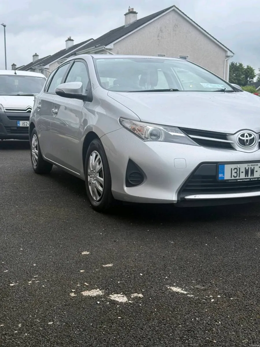 Toyota Auris - Image 2
