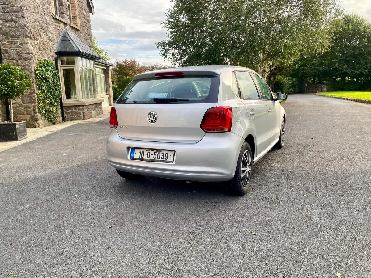Volkswagen Polo 2010 - Image 2