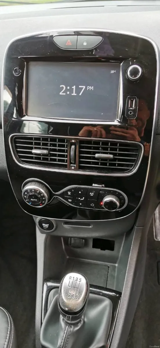 Renault Clio - Image 5
