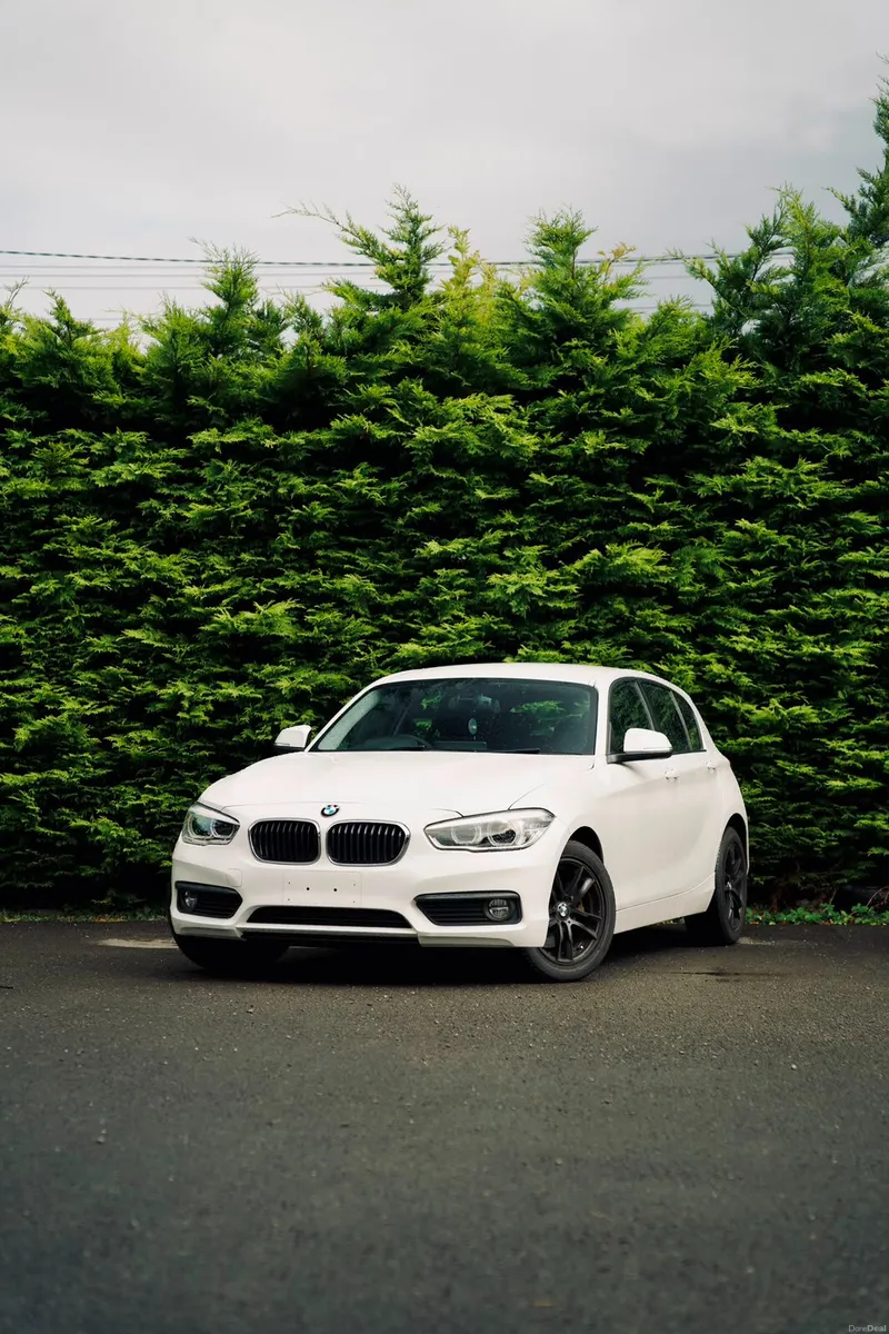 BMW 118i SE 2017 | Premium Hatchback - Image 1