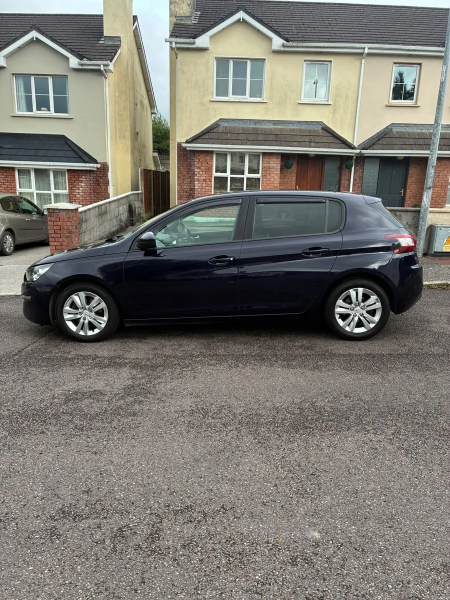 Peugeot 308 2015 - Image 4