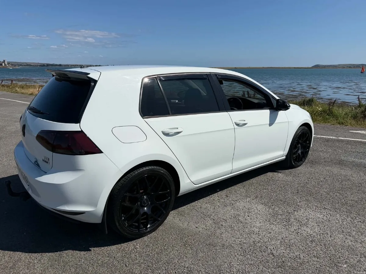 Volkswagen Golf 2015 - Image 2