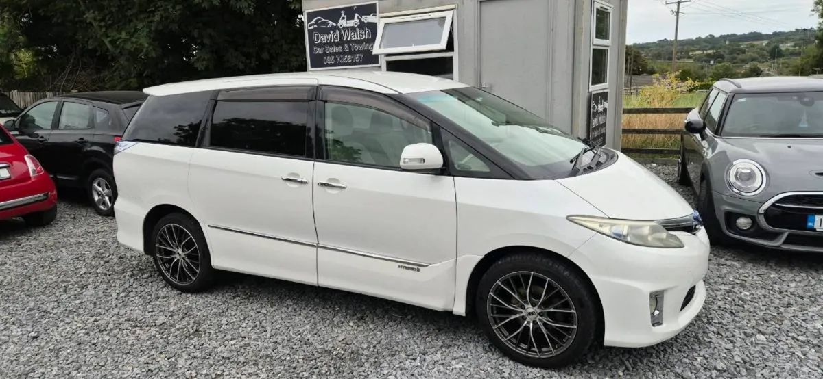 Toyota Estima hybrid 4WD 7 seater New NCT & TAXED - Image 4