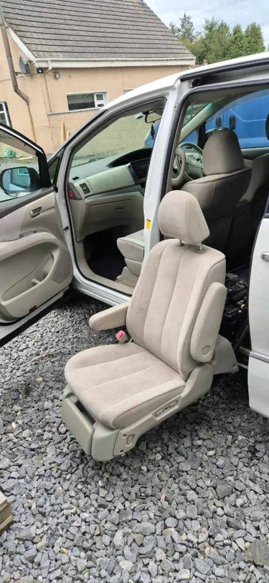 Toyota Estima hybrid 4WD 7 seater New NCT & TAXED - Image 6
