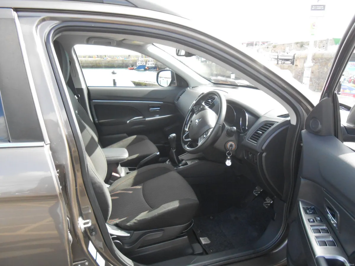 Mitsubishi ASX Instyle 1.6 Petrol Manual 2018 - Image 3