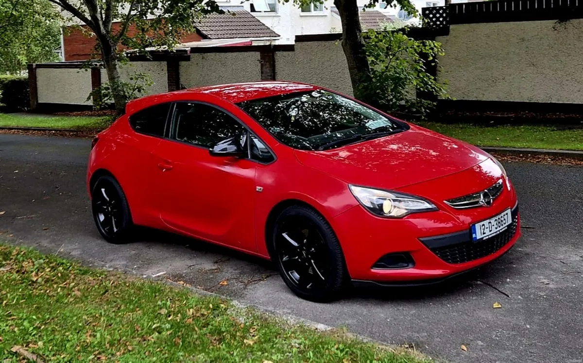 2012 Opel Astra GTC sport 1.7 Turbo diesel - Image 1