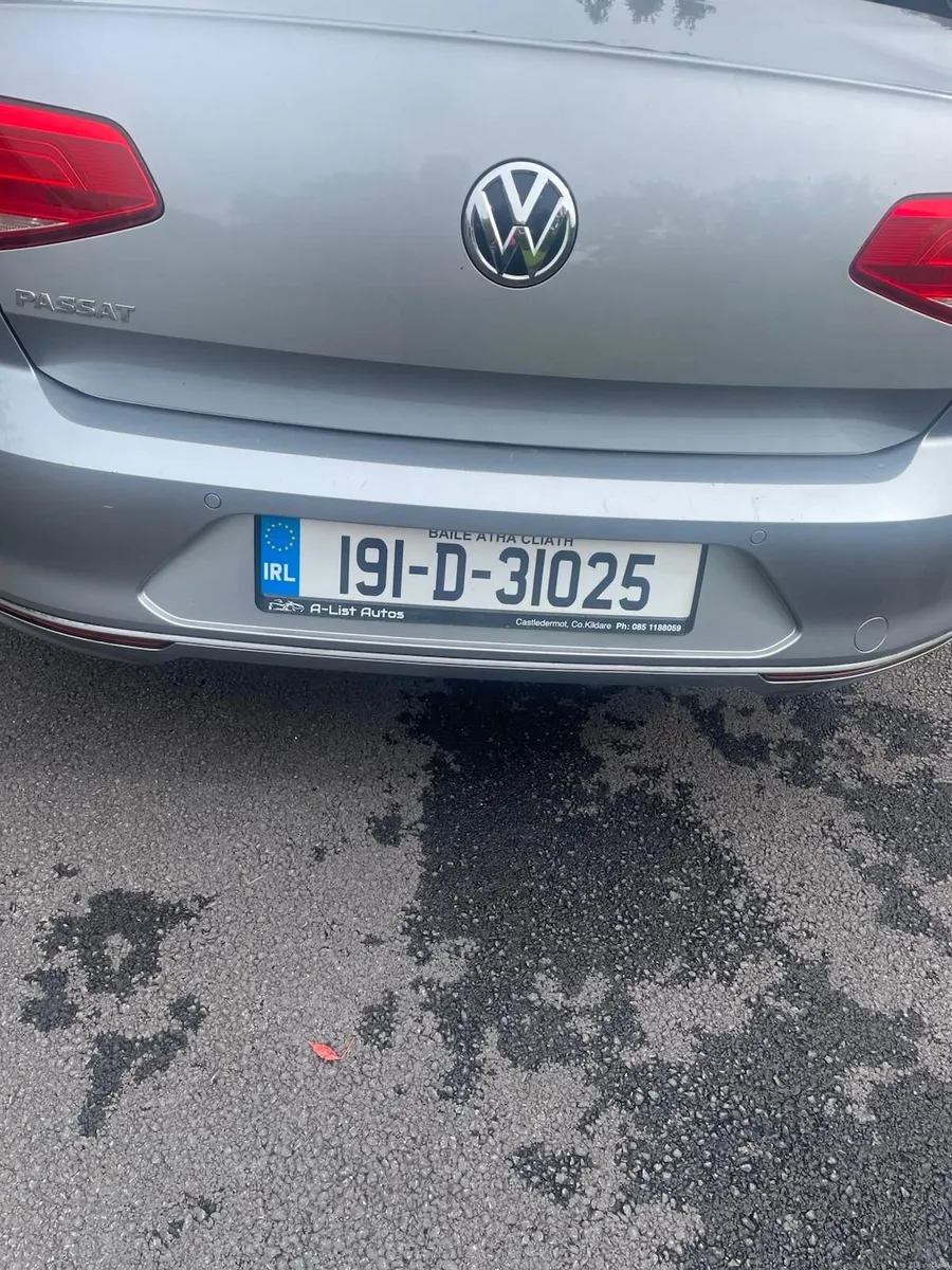 Volkswagen Passat 2019 - Image 3