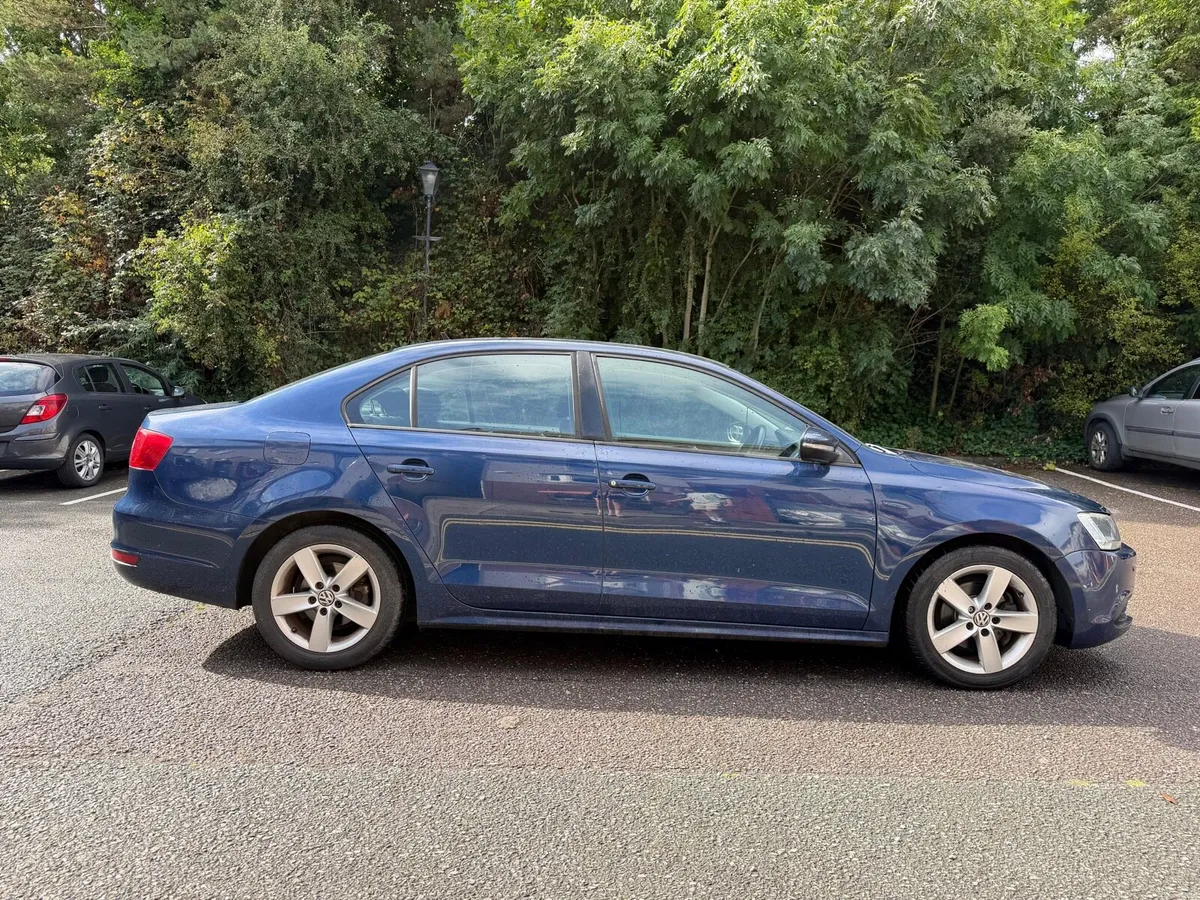 2012 VW Jetta 1.6 tdi 5 speed 105bhp - Image 4