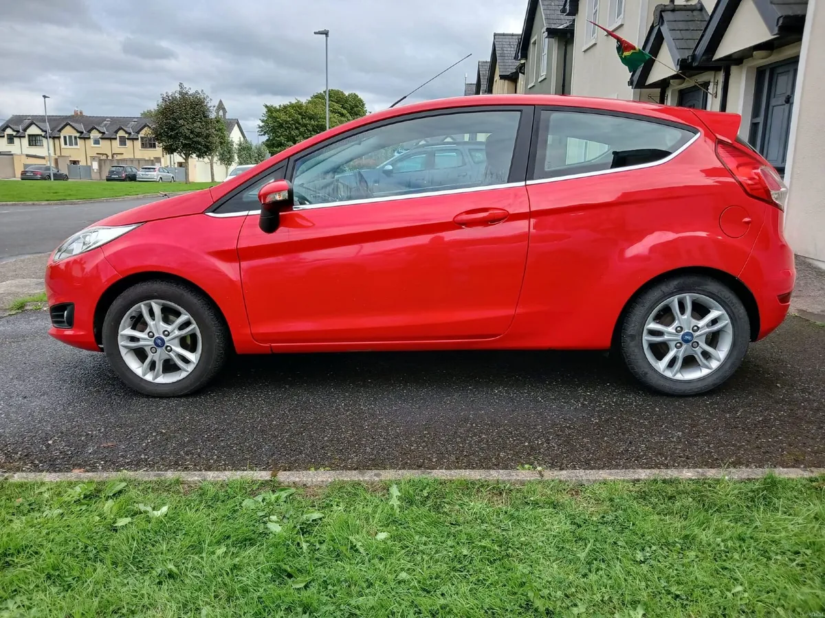 Ford Fiesta 2014 - Image 5