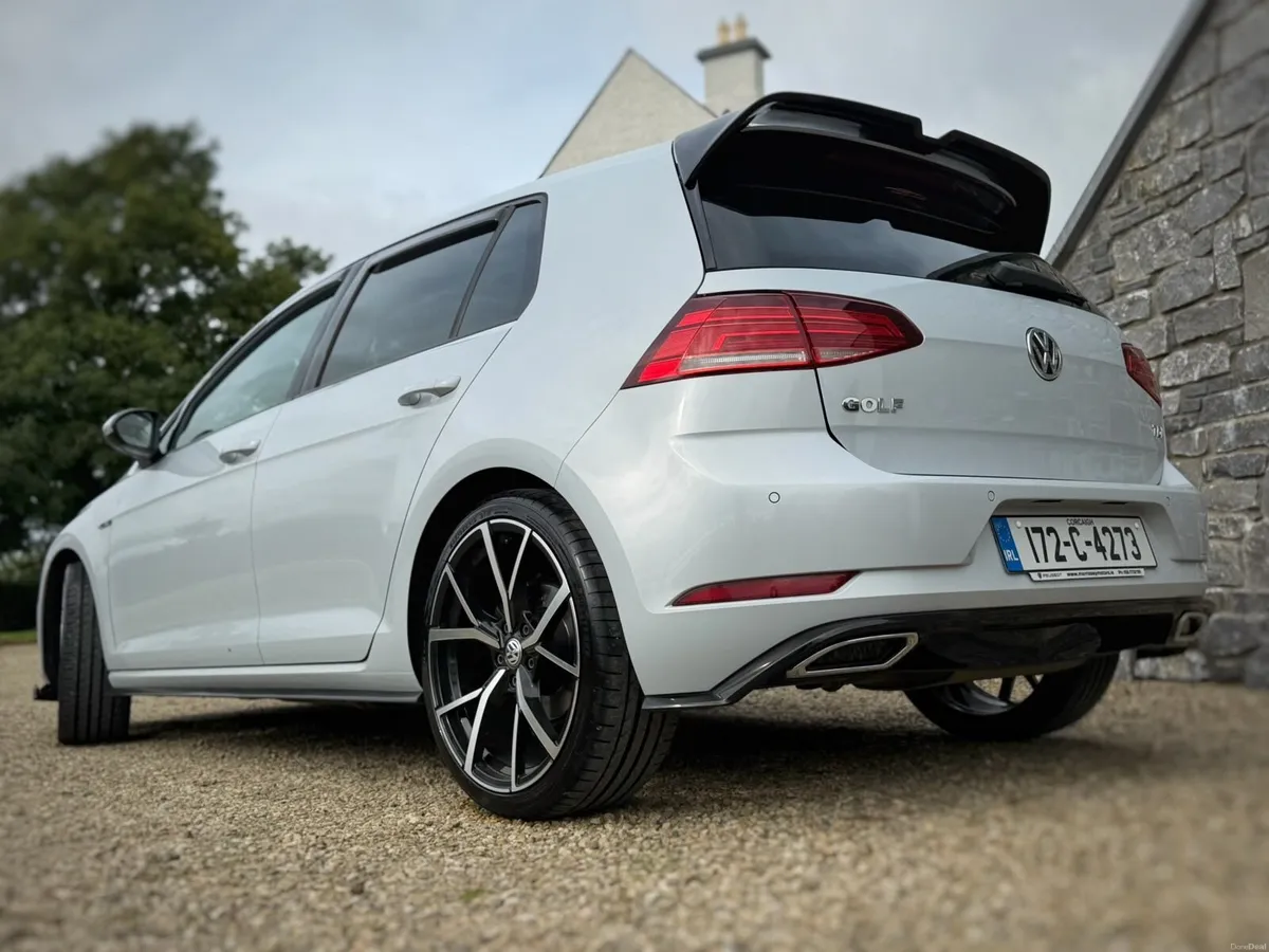 2017 Volkswagen Golf R Line - Image 2