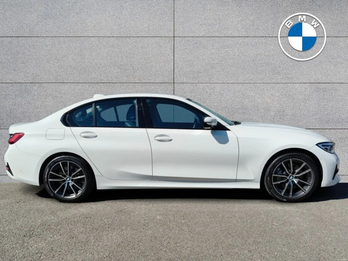 BMW 3-Series 330e Sport Pro Saloon - Image 3
