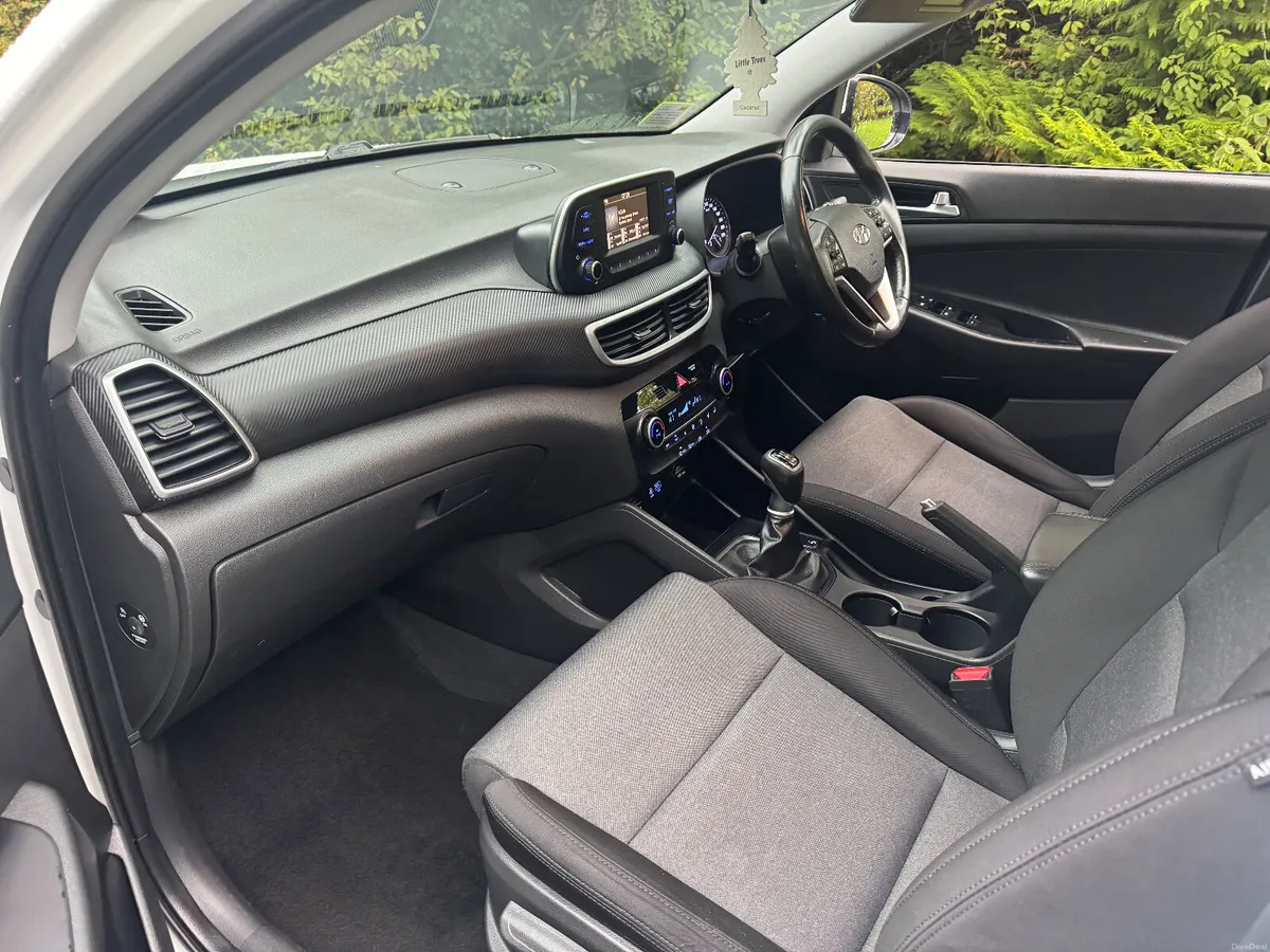 19 Hyundai Tucson 1.6crdi comfort plus - Image 5